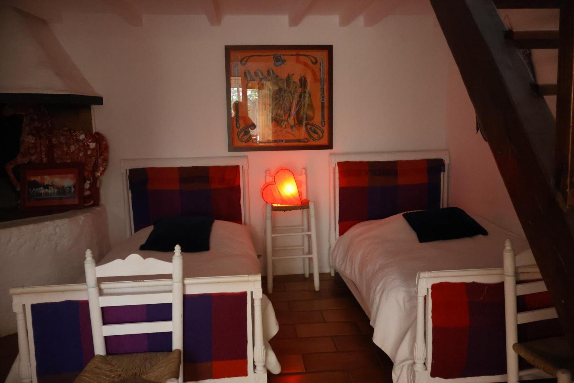 סן-מארי-דה-לה-מאר Gites Chambres D'Hotes Mazet Du Marechal Ferrant מראה חיצוני תמונה