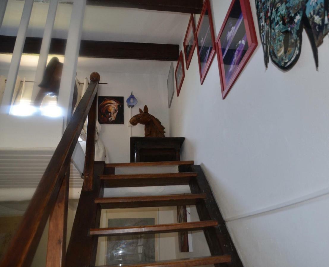 סן-מארי-דה-לה-מאר Gites Chambres D'Hotes Mazet Du Marechal Ferrant מראה חיצוני תמונה